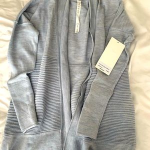 Lululemon NWT Sit In Lotus Wrap Sz 2